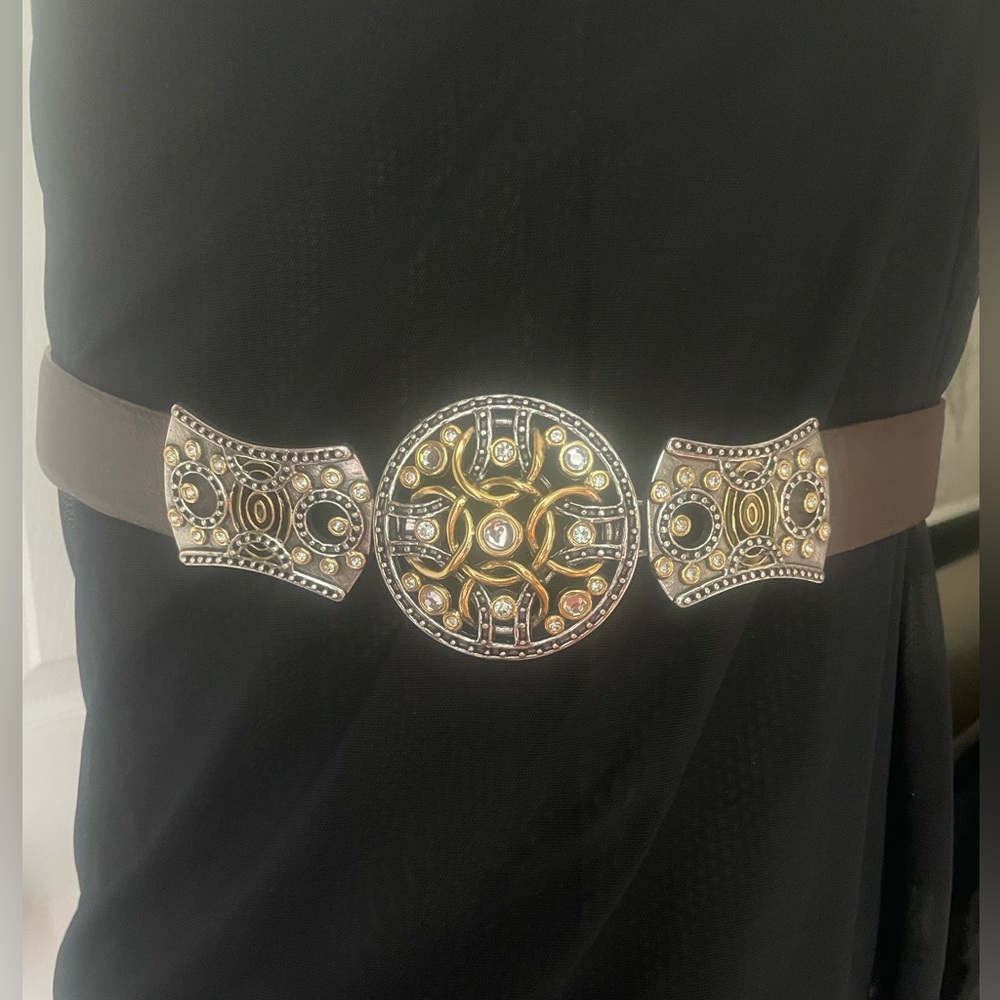 Vintage Chico’s Brown Leather Adjustable Belt w Silver & Gold Jeweled Buckle M/L